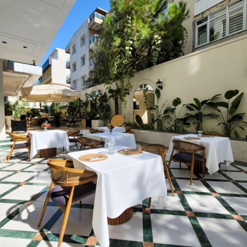 Dbd Hotel Bayrakli İzmir Exterior foto