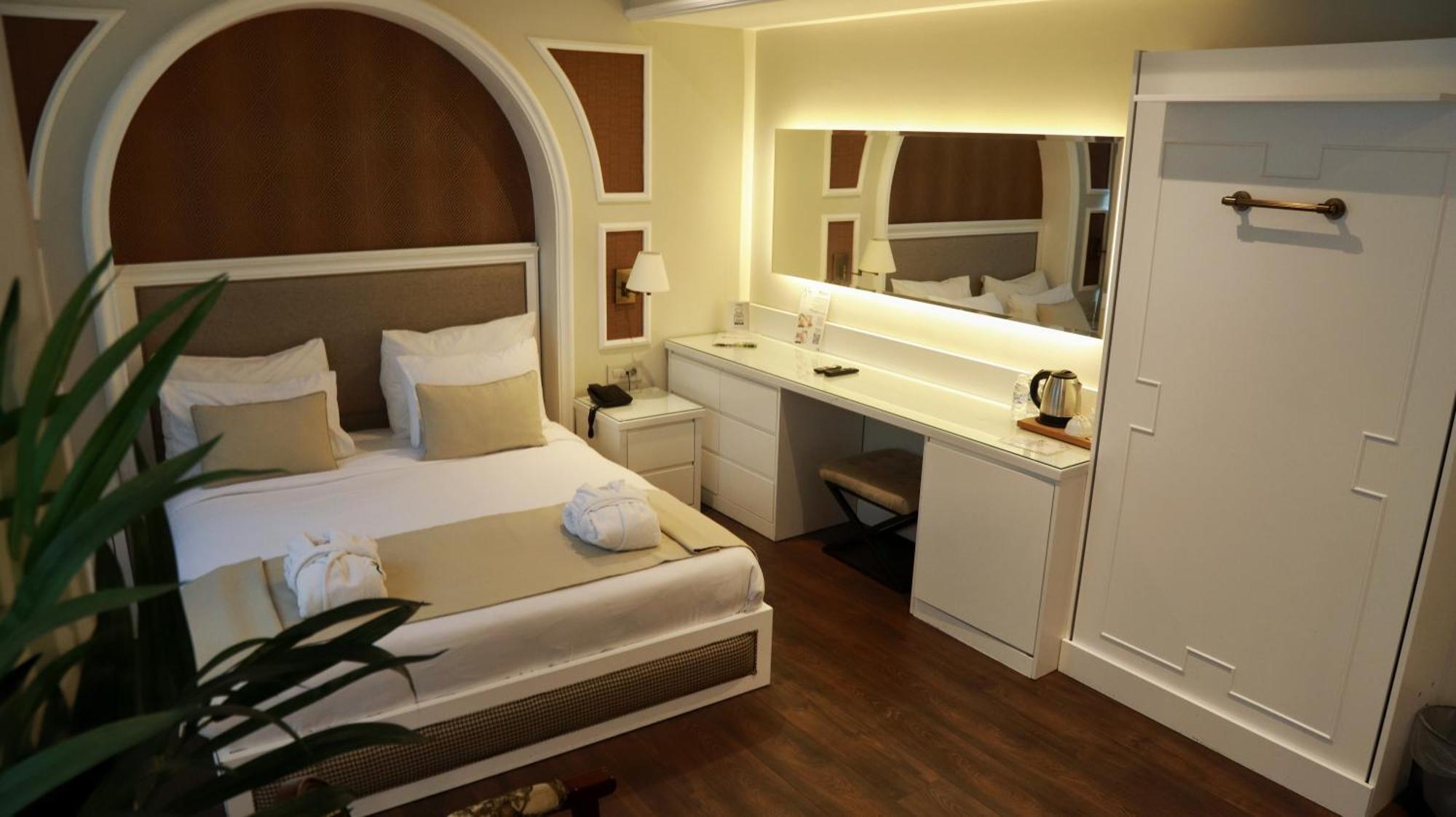 Dbd Hotel Bayrakli İzmir Exterior foto